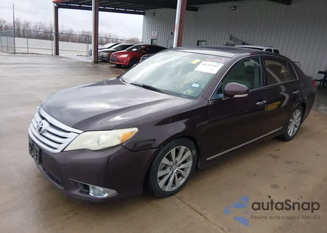 2011 Toyota Avalon Limited z USA, uszkodzony, nr VIN 4T1BK3DB0BU374051